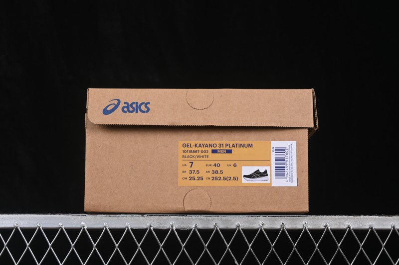 ASICS Gel-Kayano 31 Running Shoes with Breathable Mesh and Advanced Cushioning - 1011B867-002