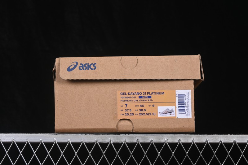 Asics Gel-Kayano 31 Running Shoes with Breathable Cushioning - 1011B867-021