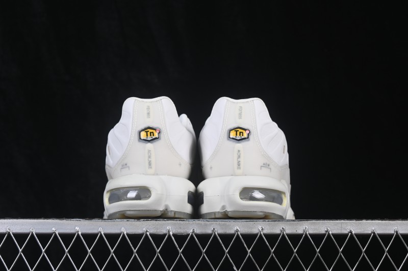 Nike Air Max Plus Retro Running Shoes with Full-Grain Leather and Tuned Air Cushioning - FD7855-002