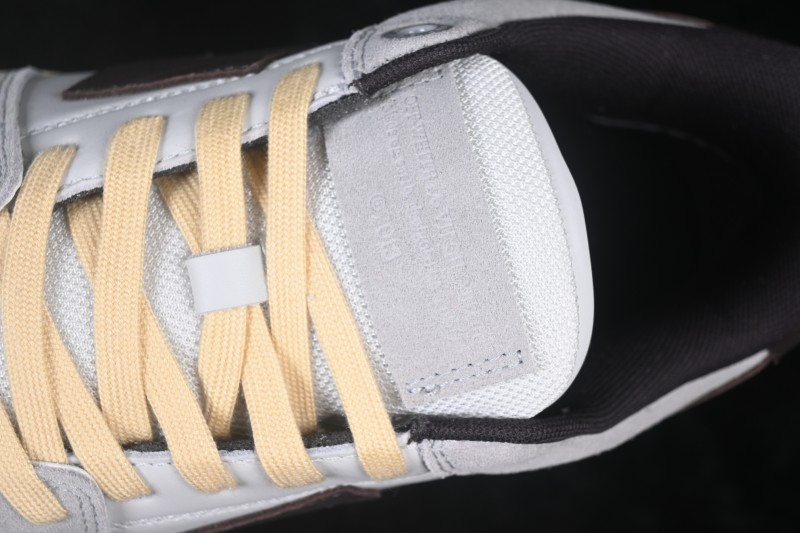 Off-White Out of Office Low-Top Fashion Skate Shoes in Taupe - WME5