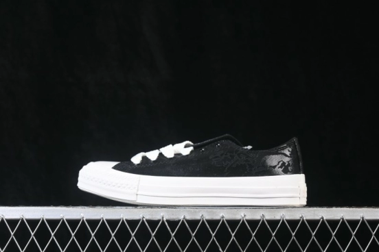 Converse Chuck 1970s Low-Top Casual Skate Shoes - A24067C
