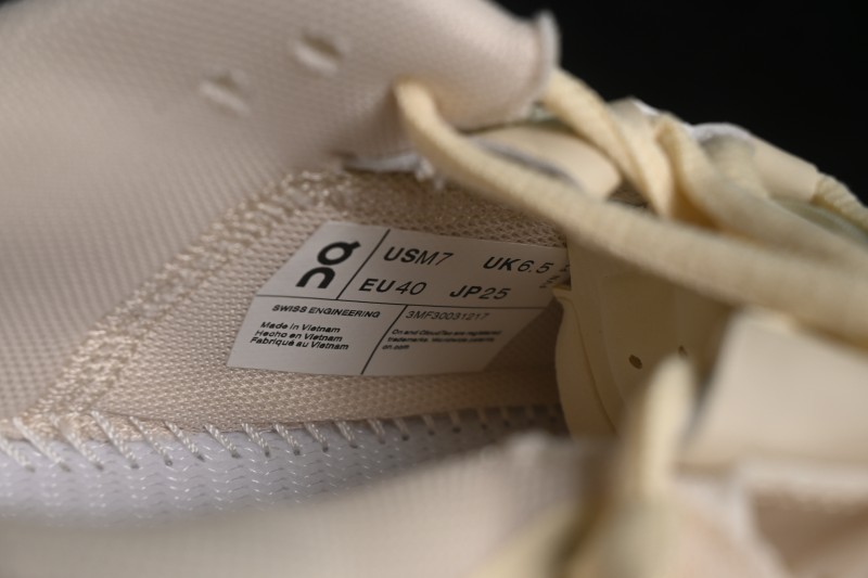 On The Roger Pro Fire Clay Comfortable Anti-Slip Wear-Resistant Low-Top Casual Running Shoes - 3WF30031217