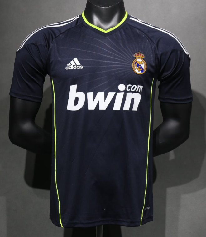 Player Version Retro 09/10 Real Madrid Away Jersey
