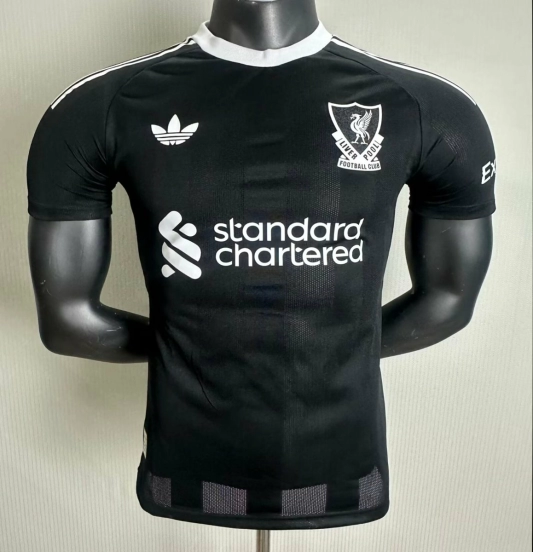 Player Version 25/26 Liverpool Black Goalkeeper Jersey